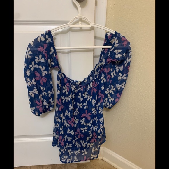 Top - Picture 2 of 2